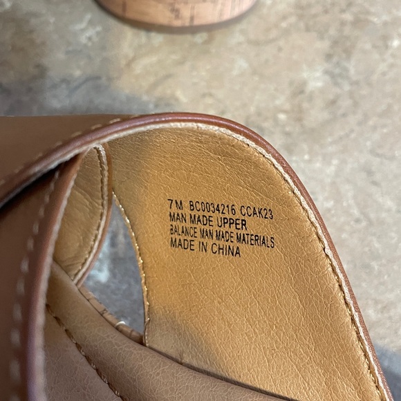 BOC Size 7  Brown Wedge Sandals - Picture 6 of 10